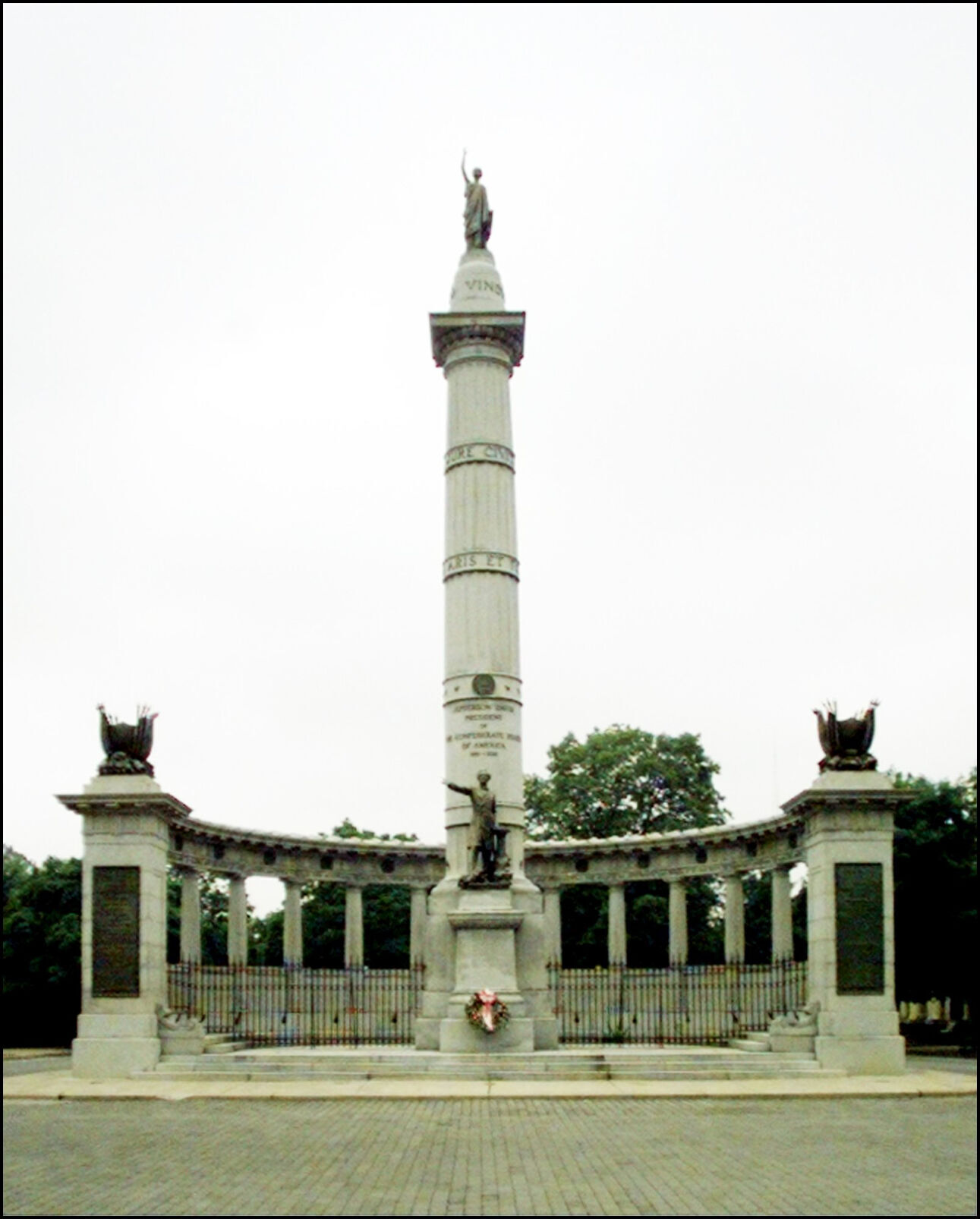 MONUMENT